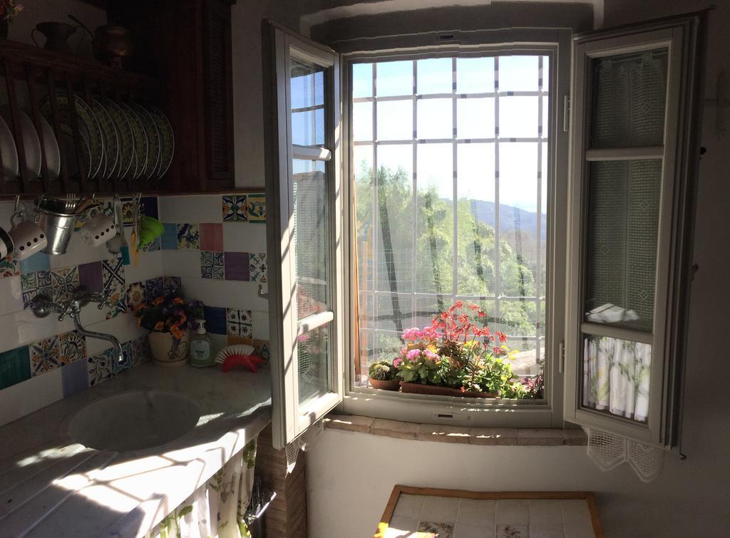 La Casina Delle Rondini Guest House Corsanico-Bargecchia Luaran gambar